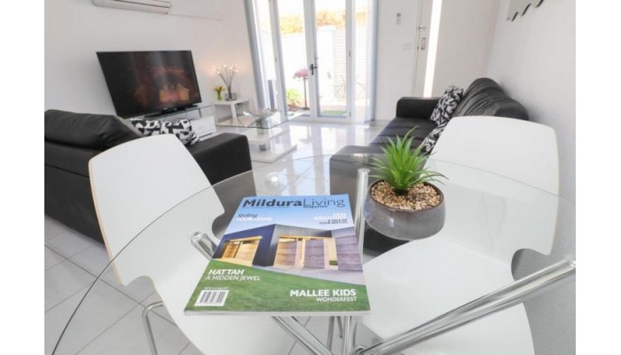 112 Olive Apartments poza 25