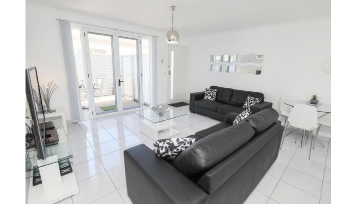 112 Olive Apartments poza 20