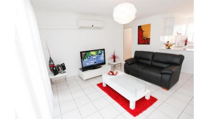 112 Olive Apartments poza 8