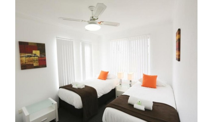 112 Olive Apartments poza 11