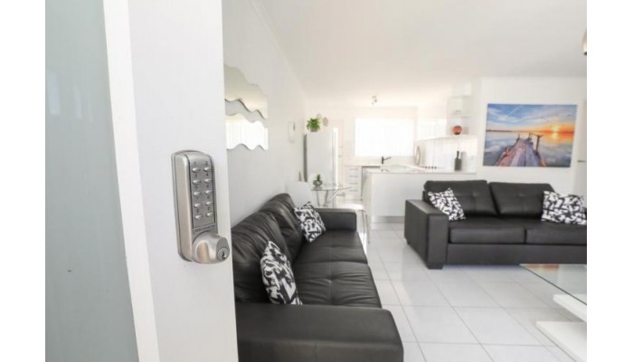 112 Olive Apartments poza 15